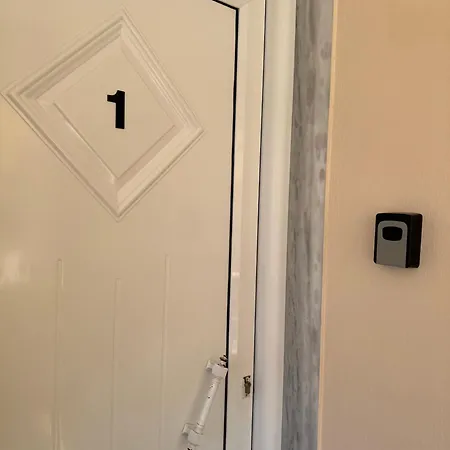 Porto Nuovo 1 لايميناس